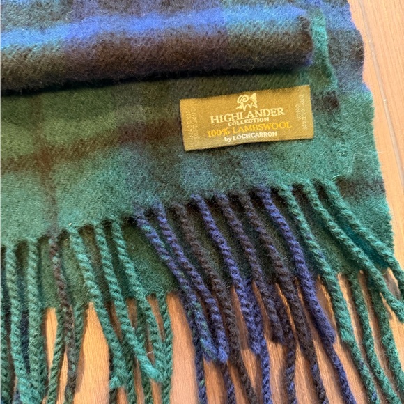 Highlander Collection Green and Blue Tartan Scarf - Picture 2 of 2